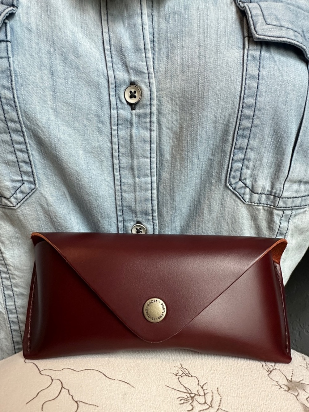 PLG 🤎 Cognac sunglasses 😎 case new